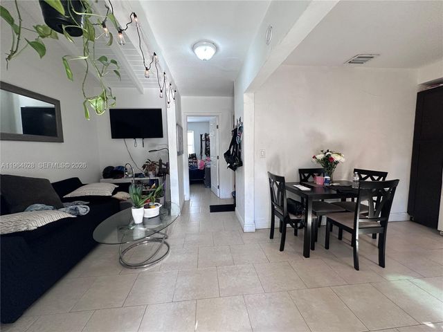 2125 Bay Dr C, Miami Beach, FL 33141