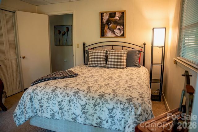 1967 Mckinney Mine Road, Spruce Pine, NC 28777
