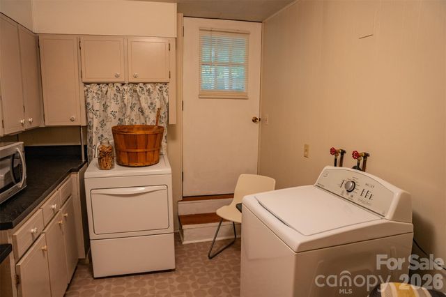 1967 Mckinney Mine Road, Spruce Pine, NC 28777