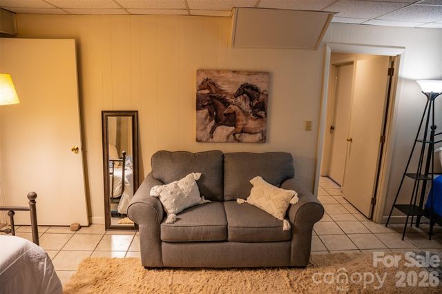 1967 Mckinney Mine Road, Spruce Pine, NC 28777