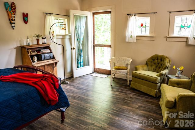 1967 Mckinney Mine Road, Spruce Pine, NC 28777