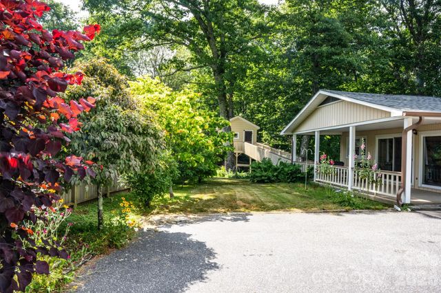 1967 Mckinney Mine Road, Spruce Pine, NC 28777