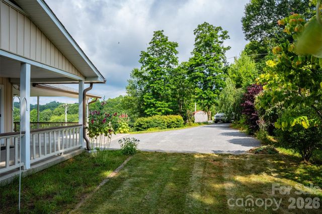 1967 Mckinney Mine Road, Spruce Pine, NC 28777