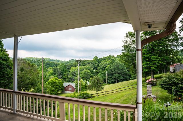 1967 Mckinney Mine Road, Spruce Pine, NC 28777