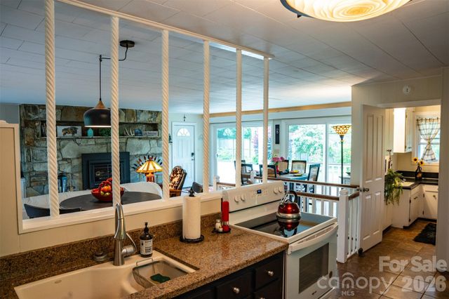1967 Mckinney Mine Road, Spruce Pine, NC 28777