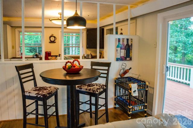 1967 Mckinney Mine Road, Spruce Pine, NC 28777
