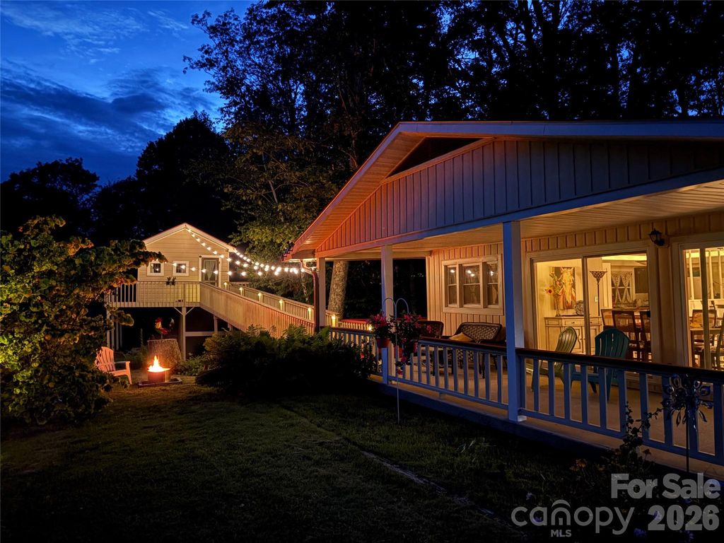 1967 Mckinney Mine Road, Spruce Pine, NC 28777