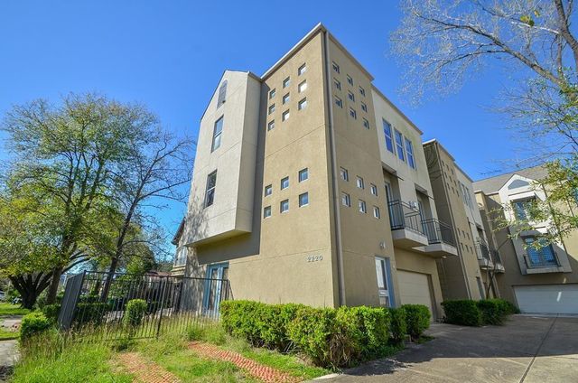 2220 Portsmouth Street A, Houston, TX 77098