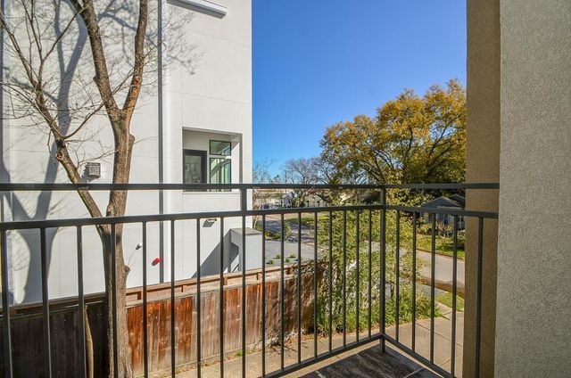 2220 Portsmouth Street A, Houston, TX 77098