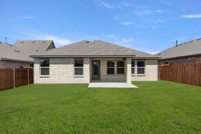 215 Van Horn Drive, Terrell, TX 75160