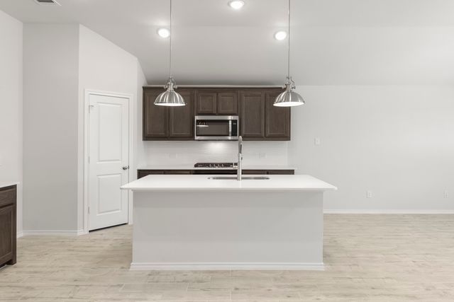 215 Van Horn Drive, Terrell, TX 75160
