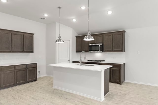 215 Van Horn Drive, Terrell, TX 75160