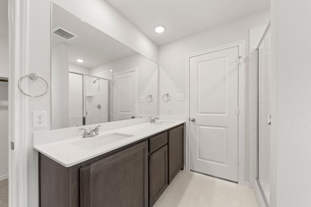 215 Van Horn Drive, Terrell, TX 75160
