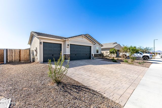 3475 E ISLA Avenue, San Tan Valley, AZ 85143