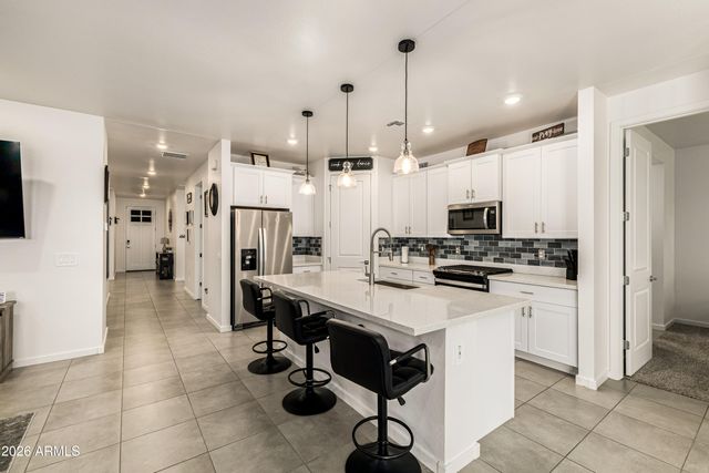 3475 E ISLA Avenue, San Tan Valley, AZ 85143