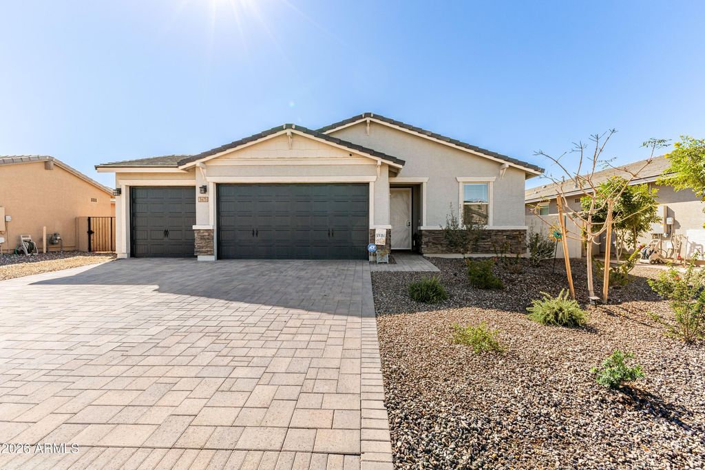 3475 E ISLA Avenue, San Tan Valley, AZ 85143