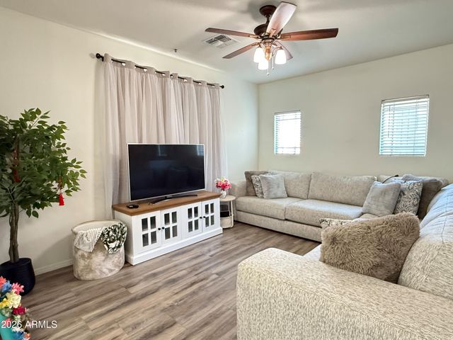 8115 W Lynwood Street, Phoenix, AZ 85043