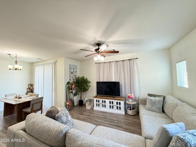 8115 W Lynwood Street, Phoenix, AZ 85043