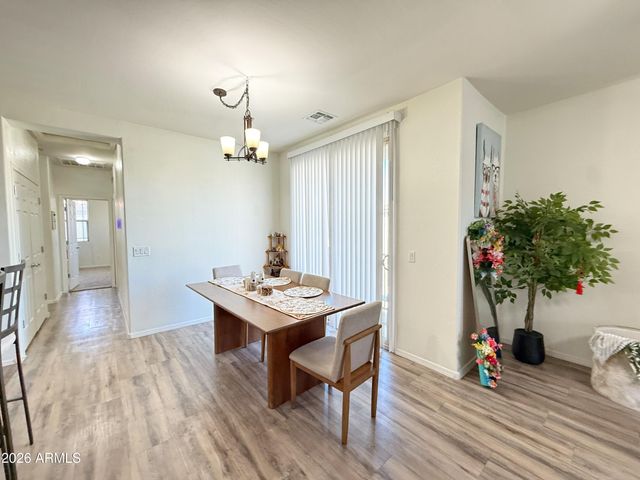 8115 W Lynwood Street, Phoenix, AZ 85043