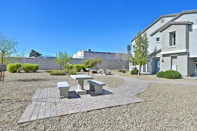 2715 Amazing Meadows Avenue 2181, North Las Vegas, NV 89031