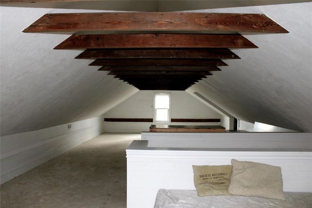 192 Plum Acres Lane, West Point, TX 78963