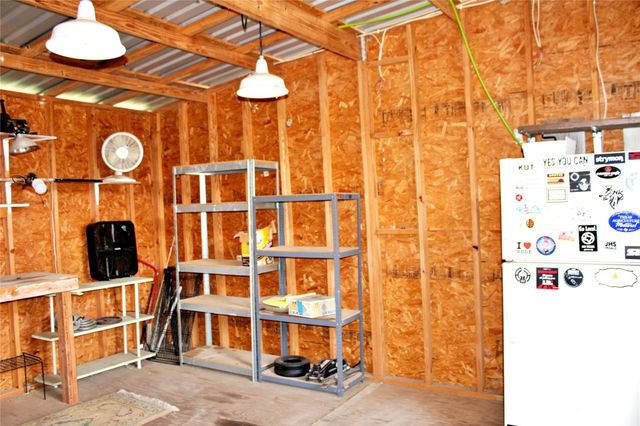 192 Plum Acres Lane, West Point, TX 78963