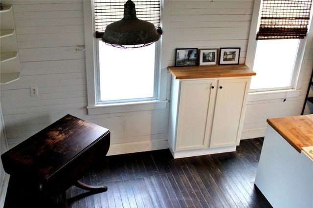 192 Plum Acres Lane, West Point, TX 78963