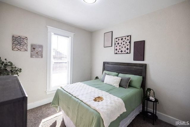 2823 S Vine Street, Muncie, IN 47302