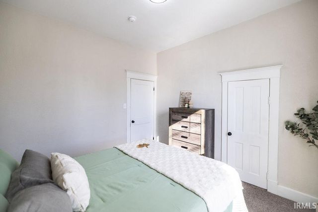 2823 S Vine Street, Muncie, IN 47302