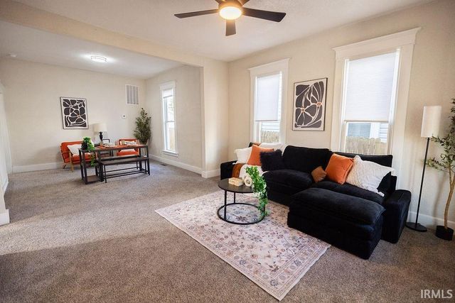 2823 S Vine Street, Muncie, IN 47302