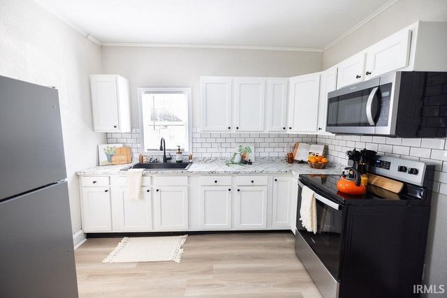 2823 S Vine Street, Muncie, IN 47302