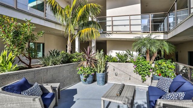 3025 Byron Street 201, Point Loma, CA 92106