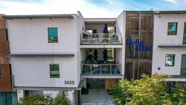 3025 Byron Street 201, Point Loma, CA 92106