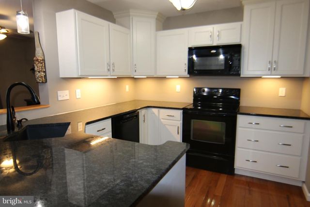 7876 MANADA CT, Harrisburg, PA 17112