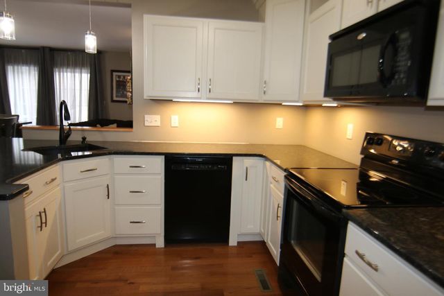 7876 MANADA CT, Harrisburg, PA 17112