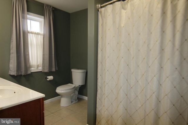 7876 MANADA CT, Harrisburg, PA 17112