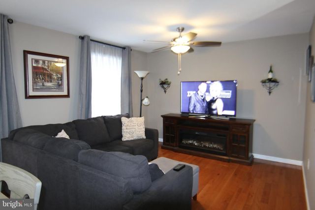 7876 MANADA CT, Harrisburg, PA 17112