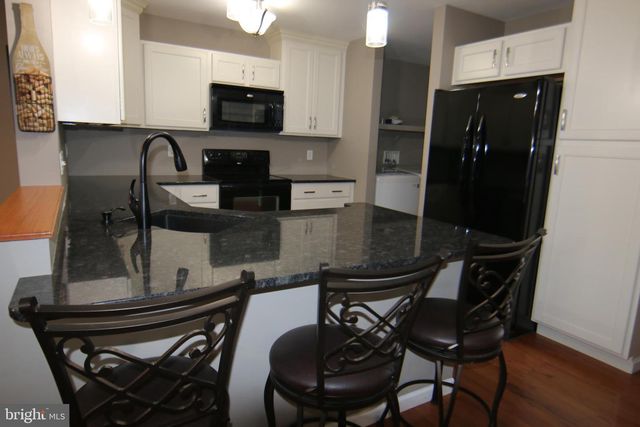 7876 MANADA CT, Harrisburg, PA 17112