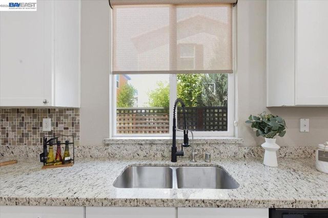 370 Misty Cir, Livermore, CA 94550