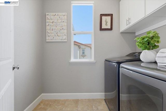 370 Misty Cir, Livermore, CA 94550