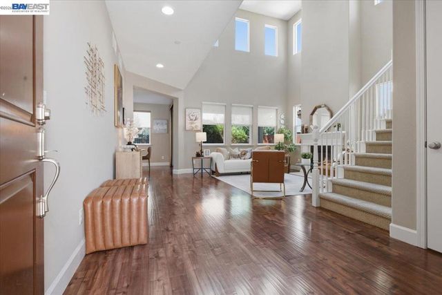 370 Misty Cir, Livermore, CA 94550