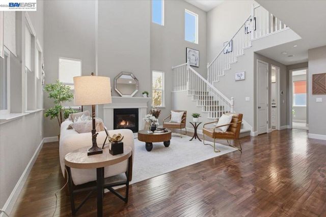 370 Misty Cir, Livermore, CA 94550