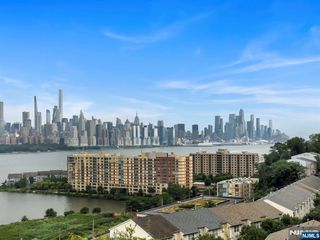 8450 Boulevard E 1E, North Bergen, NJ 07047