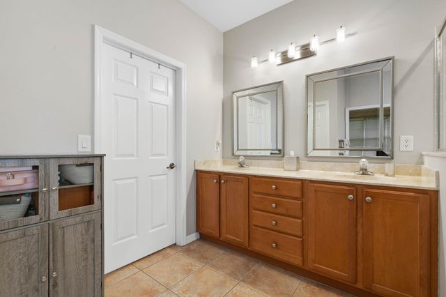 21 Whitehall Ct, Flagler Beach, FL 32136