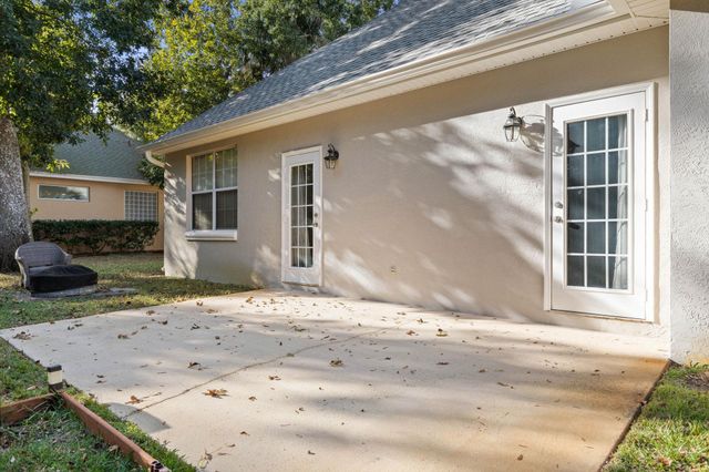 21 Whitehall Ct, Flagler Beach, FL 32136