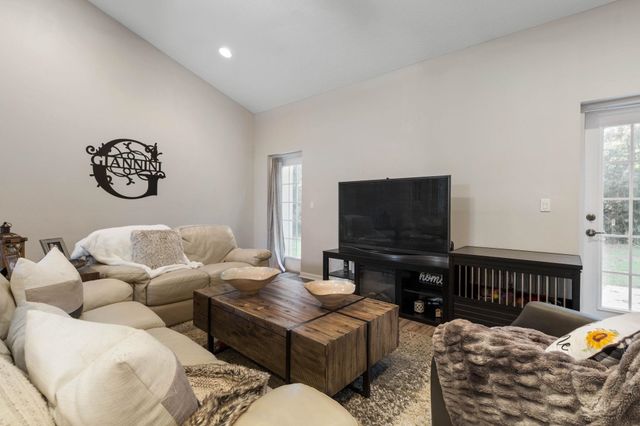 21 Whitehall Ct, Flagler Beach, FL 32136