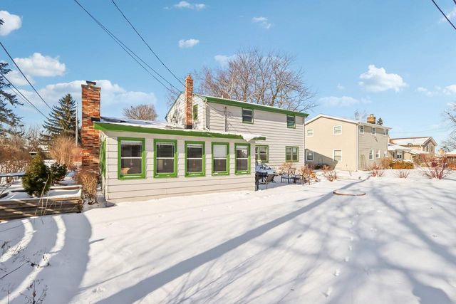 1455 Hillside DRIVE, Waukesha, WI 53186