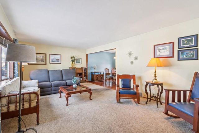 1455 Hillside DRIVE, Waukesha, WI 53186