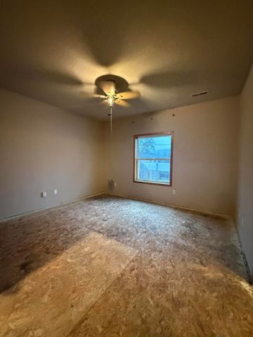 834 Isherwood Drive, Central Point, OR 97502