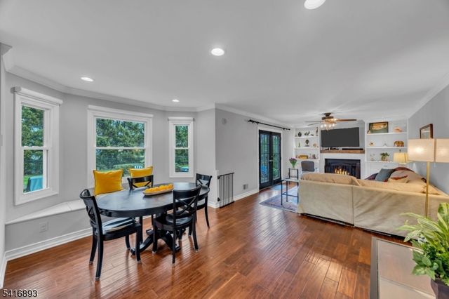 8 Governor Rd, Readington Twp., NJ 08822